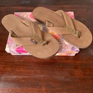 Women’s Rainbow sandals. Brand new size 7.5